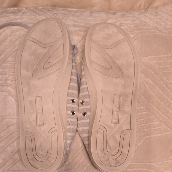 Tretorn Gray Sneakers Casual Low-Top - Picture 8 of 11